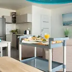 Elegante & Jacuzzi - Adults Only Aparthotel