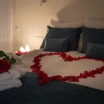 Elegante & Jacuzzi - Adults Only Aparthotel