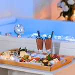 Aparthotel Elegante & Jacuzzi - Adults Only 4*