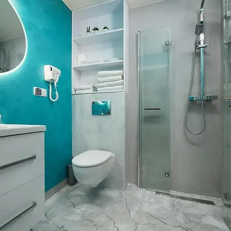 Elegante & Jacuzzi - Adults Only 4*