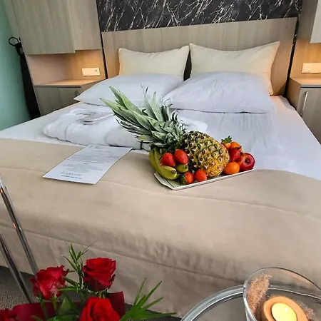 Kameralny Elegante - Adults Only