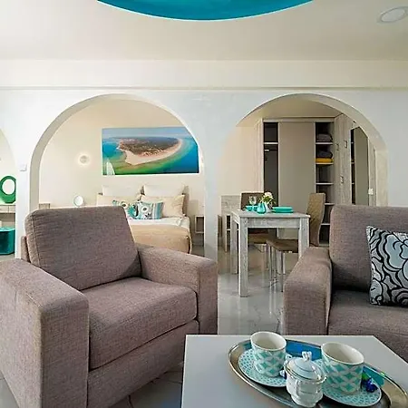 Elegante & Jacuzzi - Adults Only Apart-hotel 4*